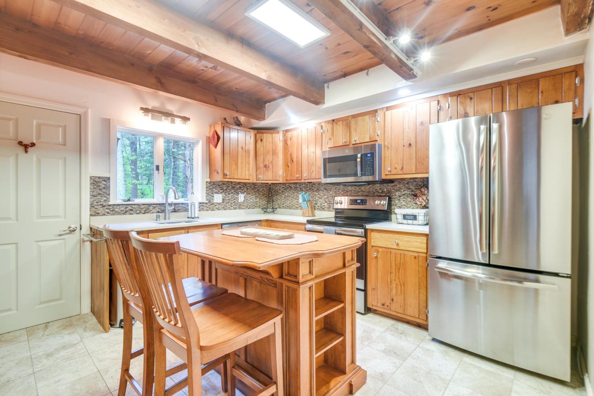 North Conway Vacation Rental Near Saco River! Exterior photo