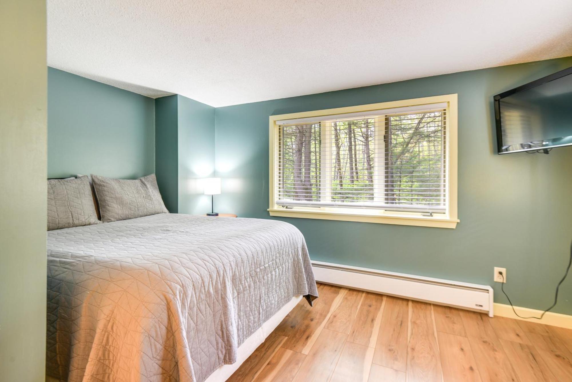 North Conway Vacation Rental Near Saco River! Exterior photo
