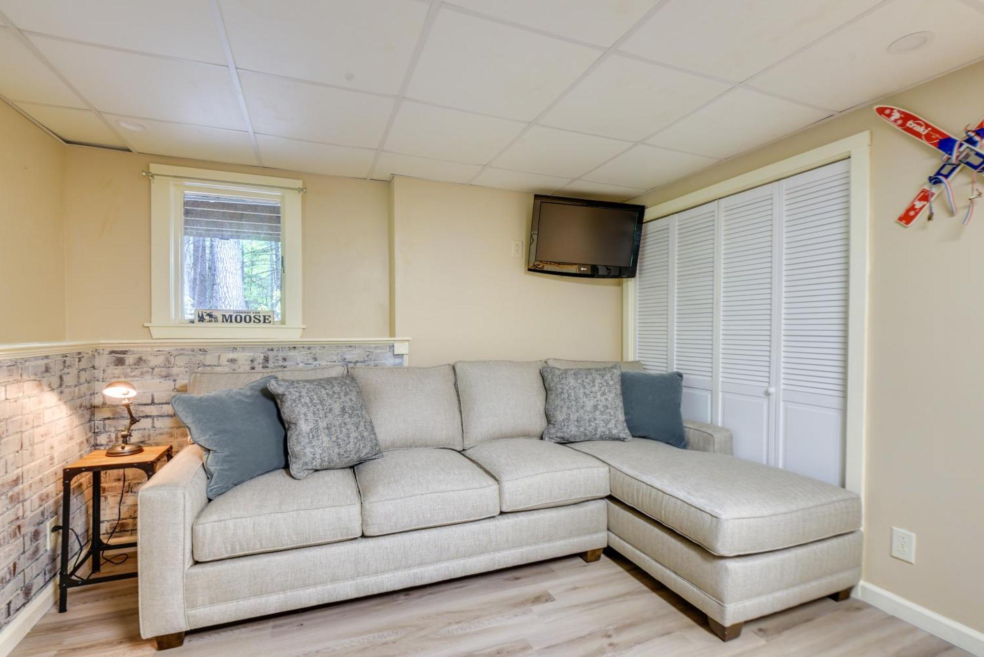 North Conway Vacation Rental Near Saco River! Exterior photo