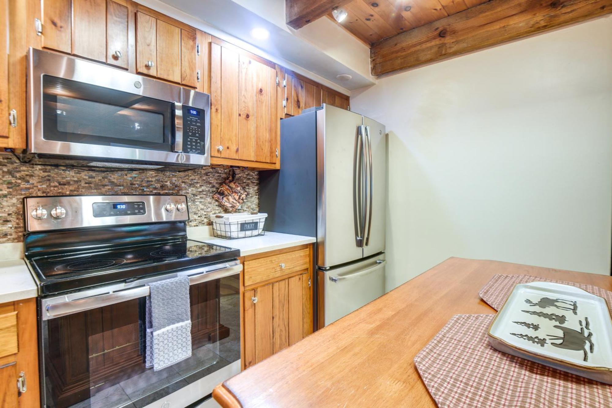 North Conway Vacation Rental Near Saco River! Exterior photo